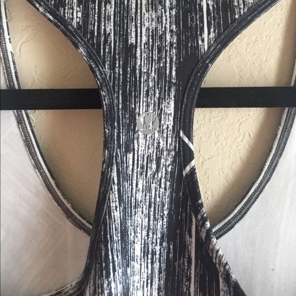 Lululemon Cool Racerback NWOT - Picture 2 of 2